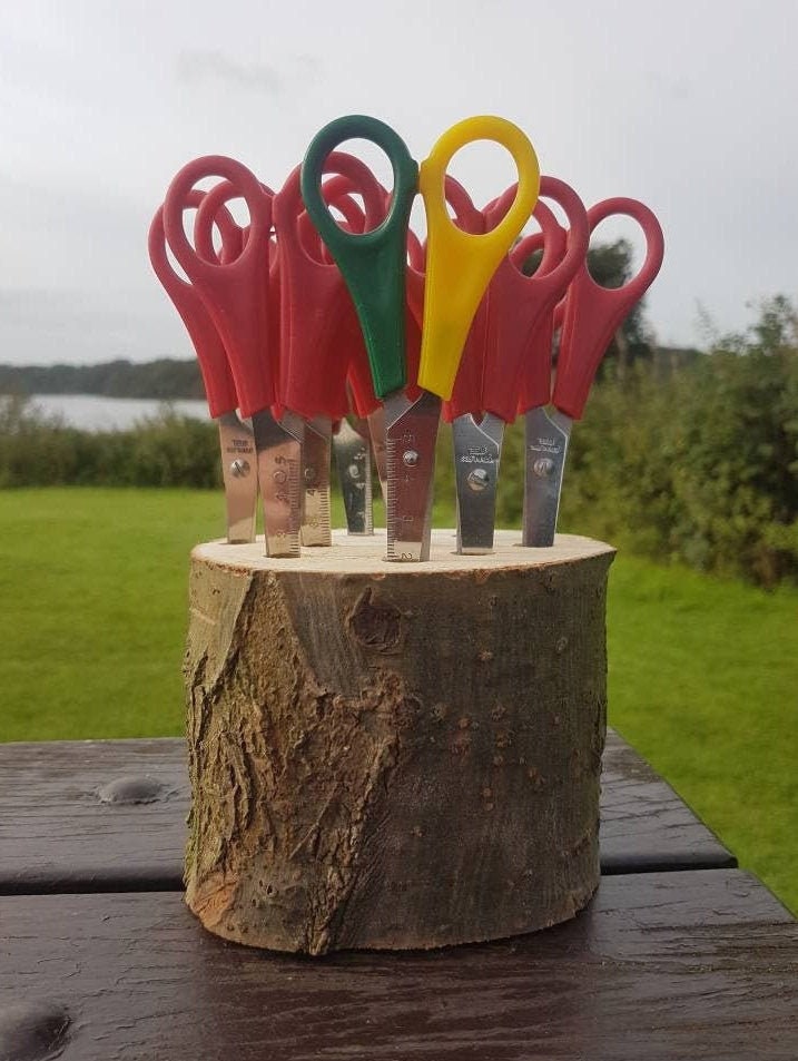 Log Slice Scissor Holder