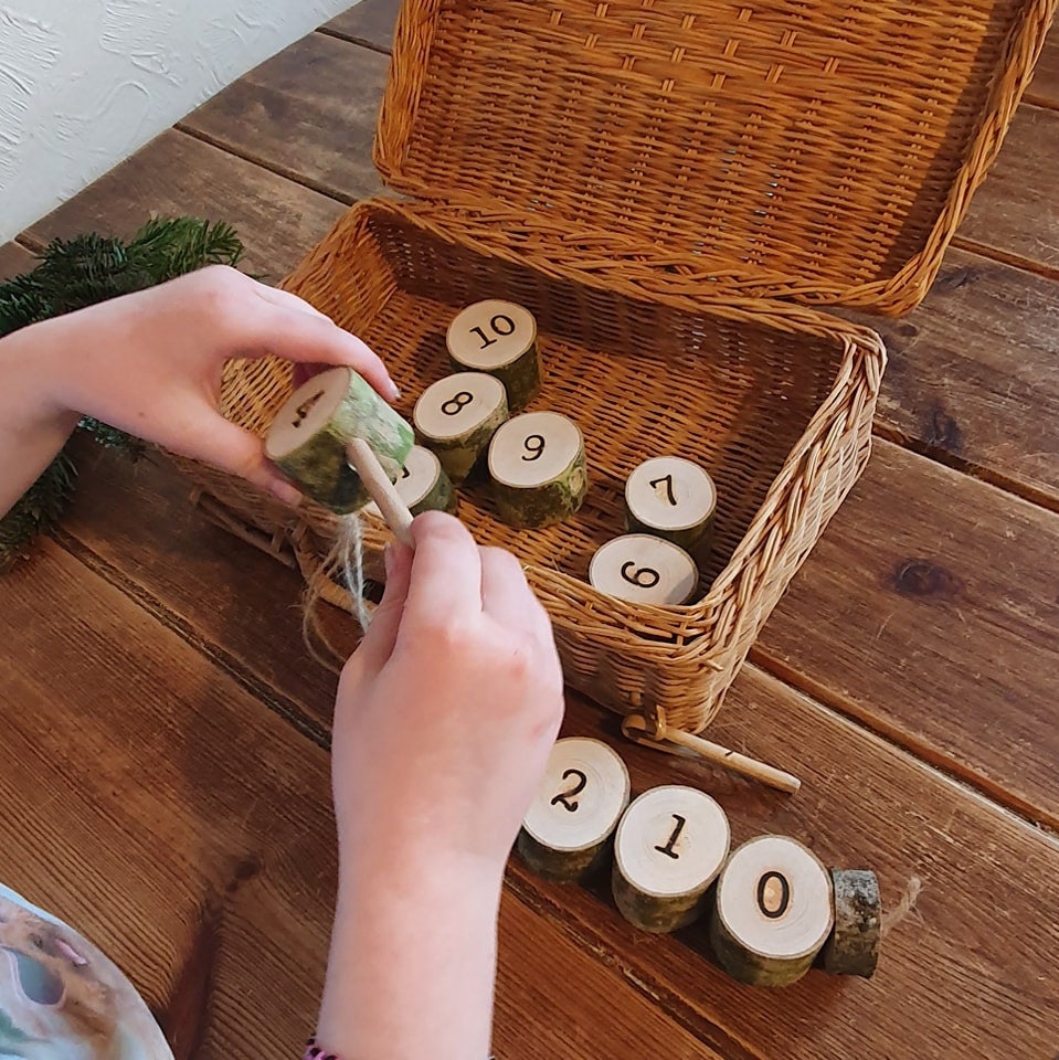 Woodburned Number Threading Set with 'Needle'