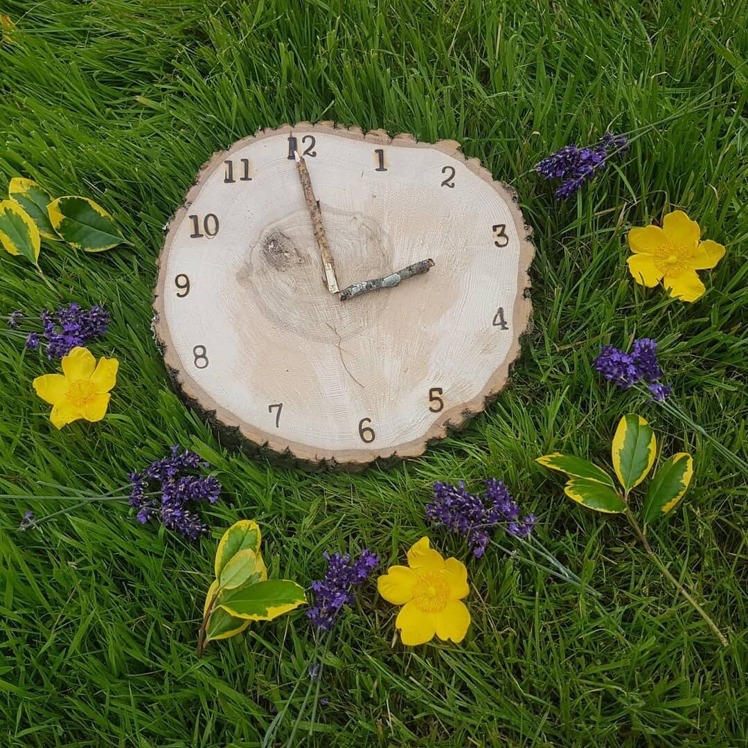 Log Slice Nature 'Clock'